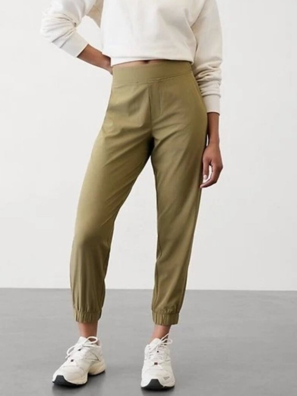 NWT Athleta Brooklyn Jogger in Olive Branch